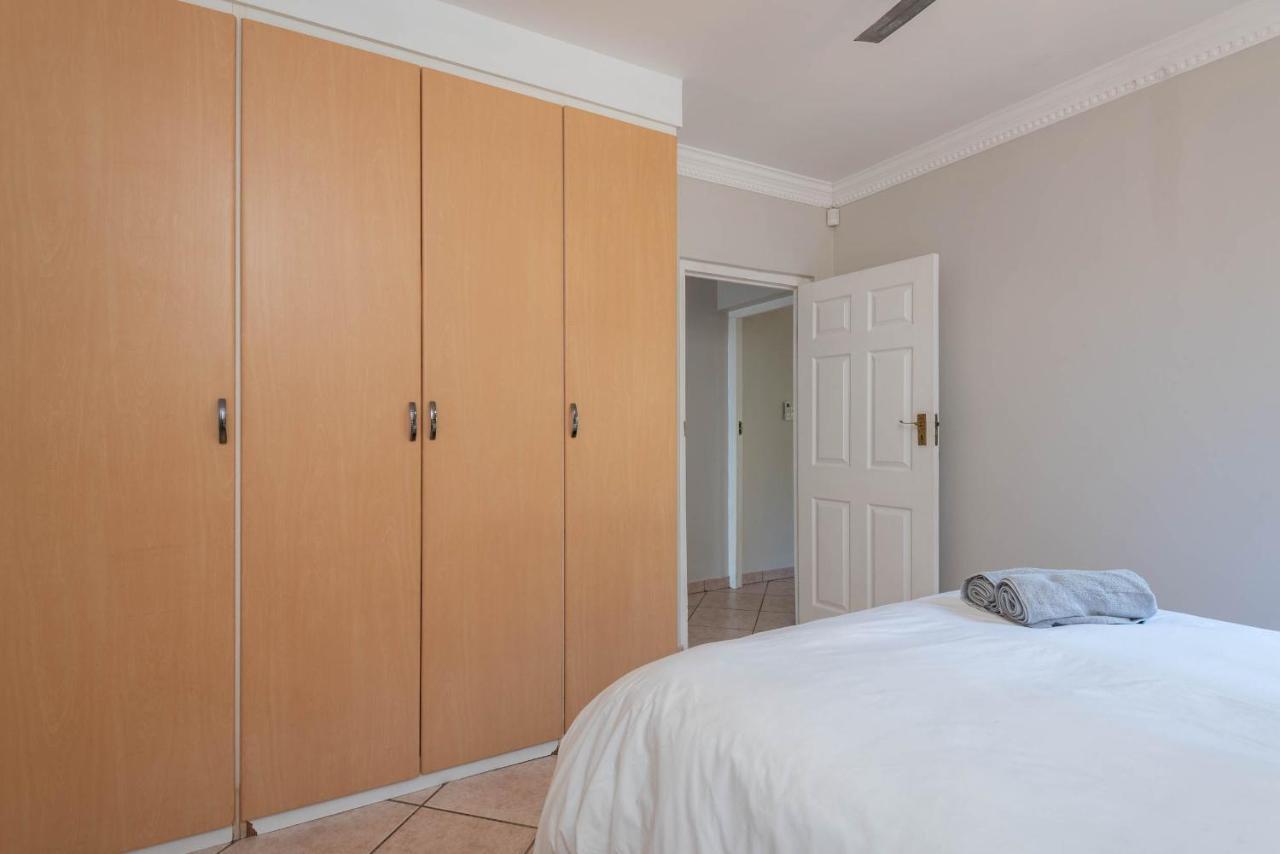 Shangri-la 6 Bedroom Beachfront Kbw1 * Ballito